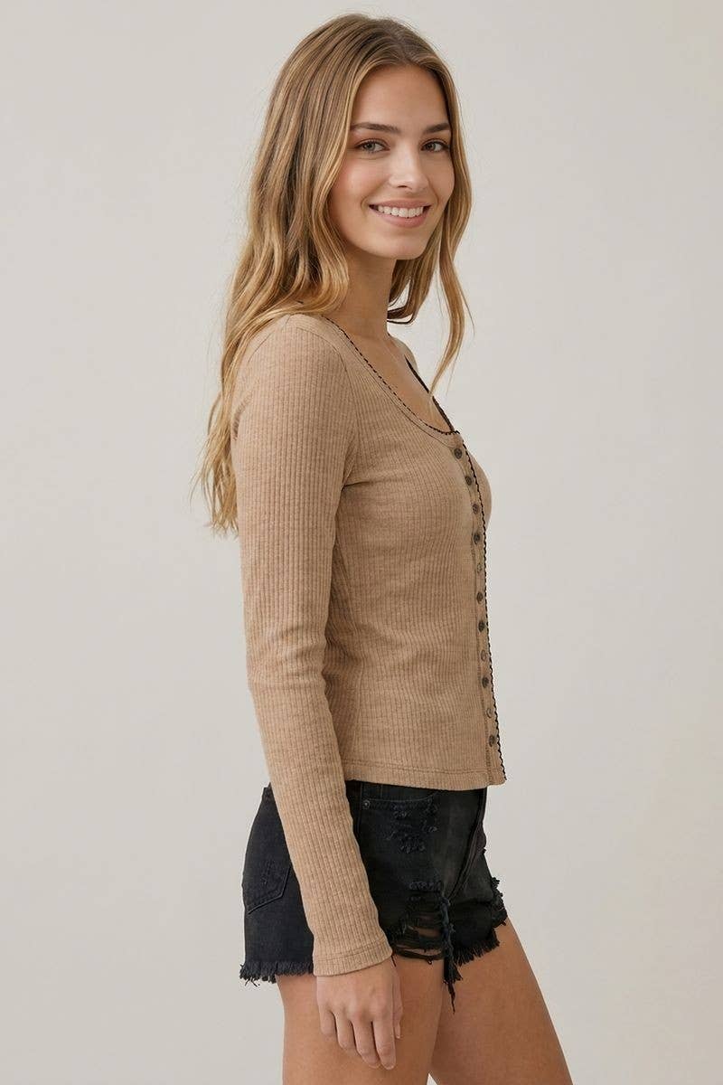 RIBBED BUTTON FRONT TOP