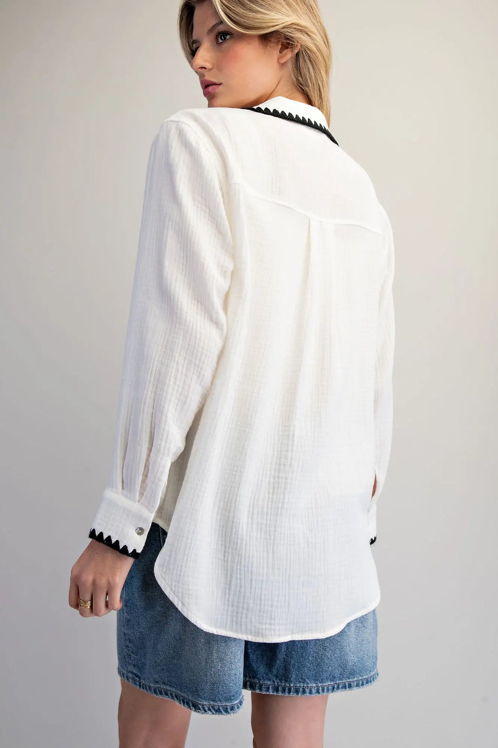 Scallop Trim Cotton Gauze Shirt