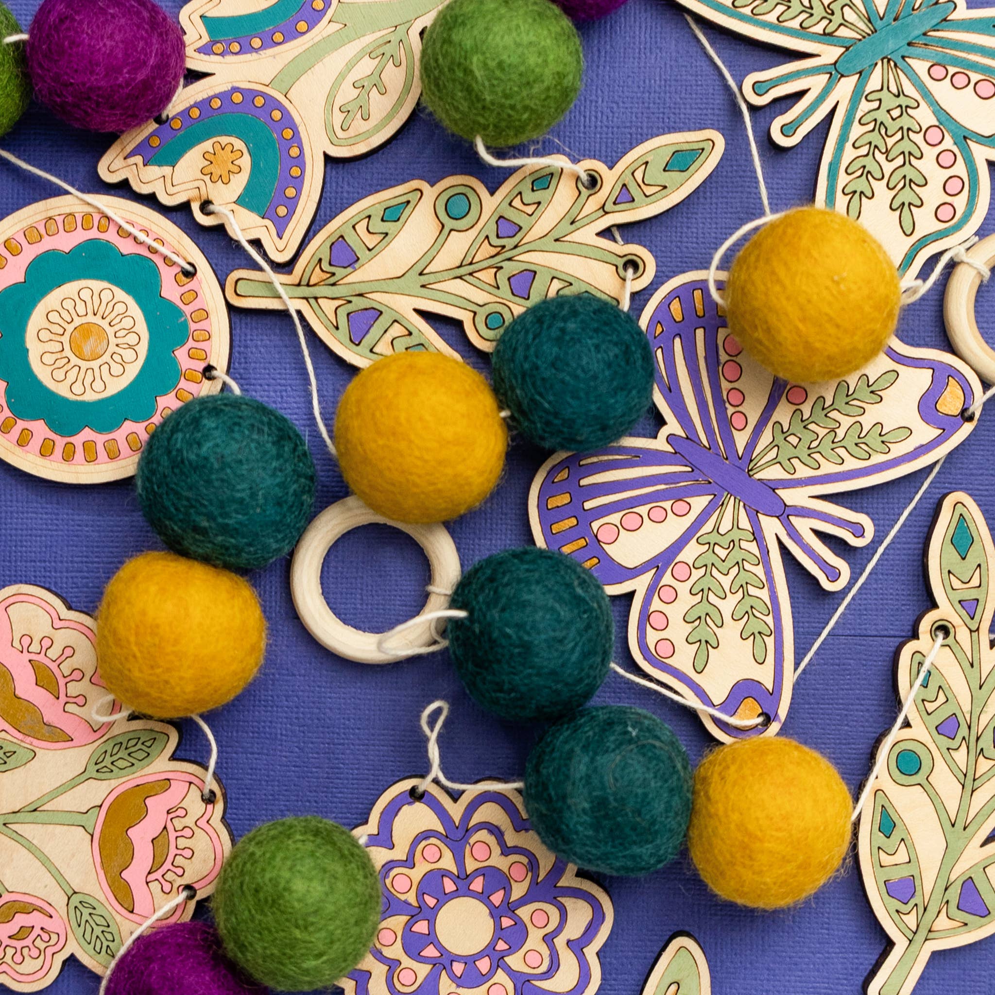 DIY Craft Kit - Folksy Flower Garland