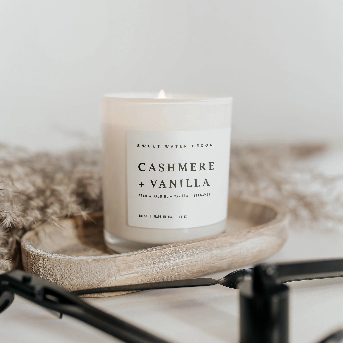 Cashmere and Vanilla 11oz Candle
