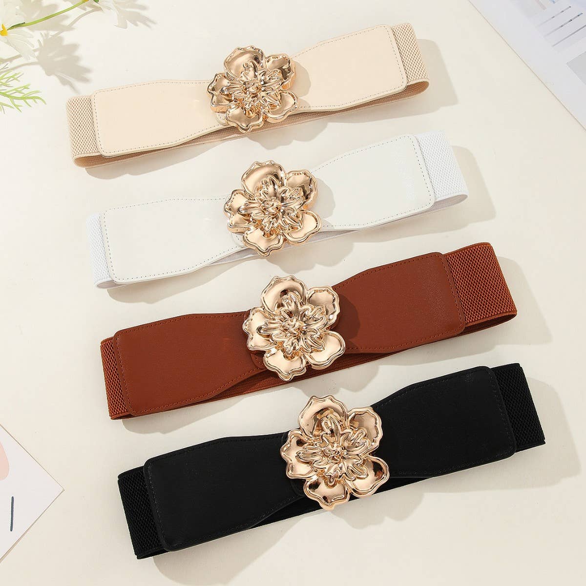 THREE-DIMENSIONAL FLOWER BELT