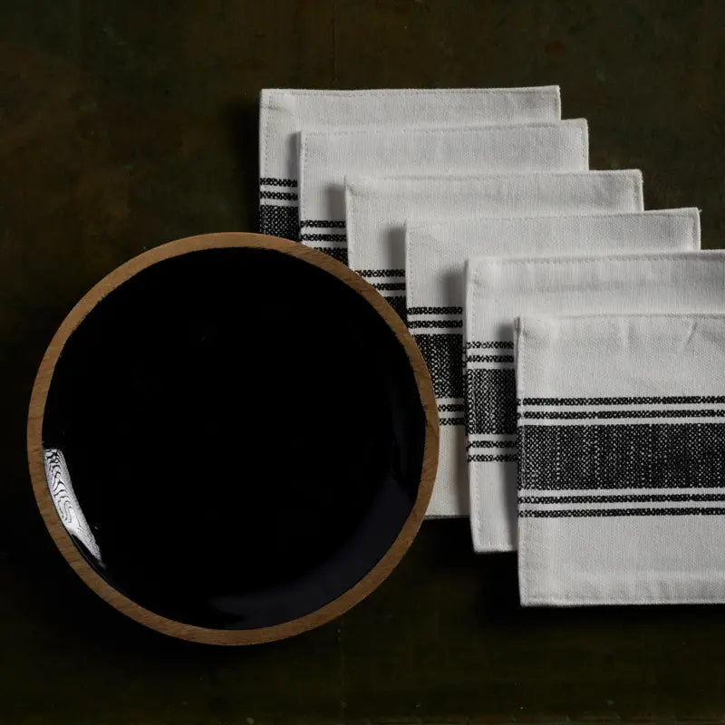 Black-Gift Pack- Wooden Round Tray & Set of Six Tea Coasters