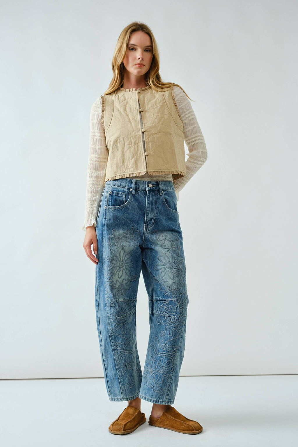 EMBROIDEREDBARREL PANTS