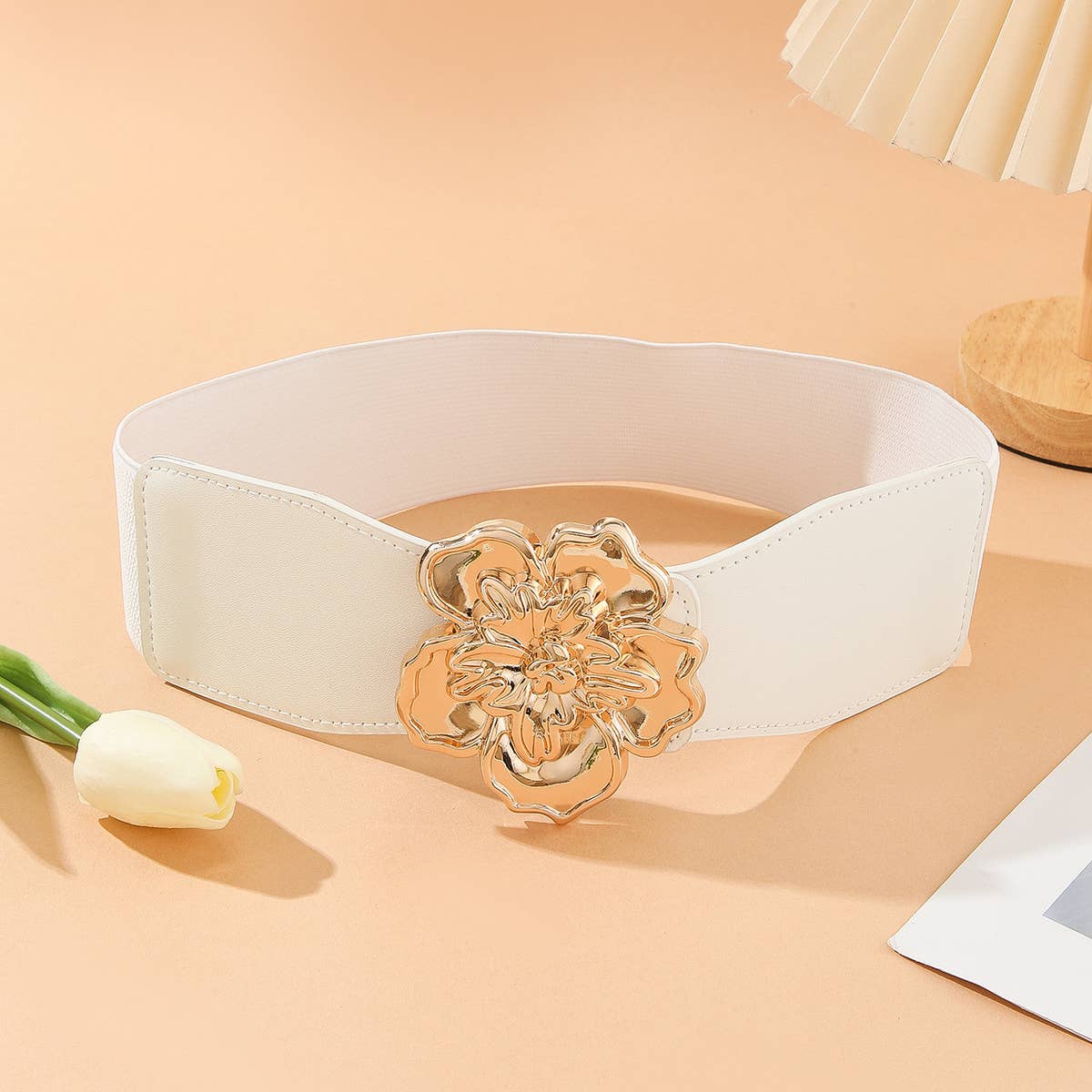 THREE-DIMENSIONAL FLOWER BELT