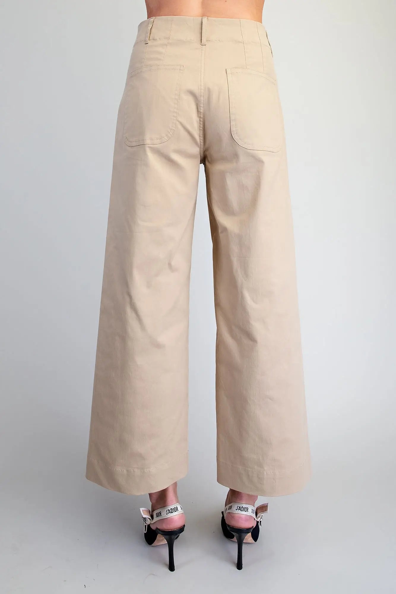 Scallop Trim Pocket-Taupe