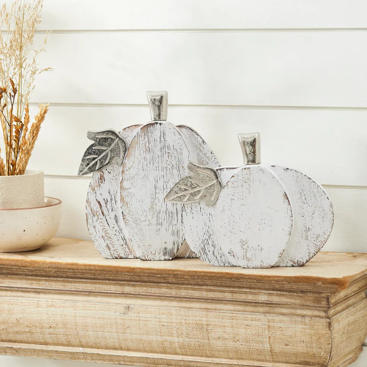 White Wash Wooden Pumpkin Set (2Piece)