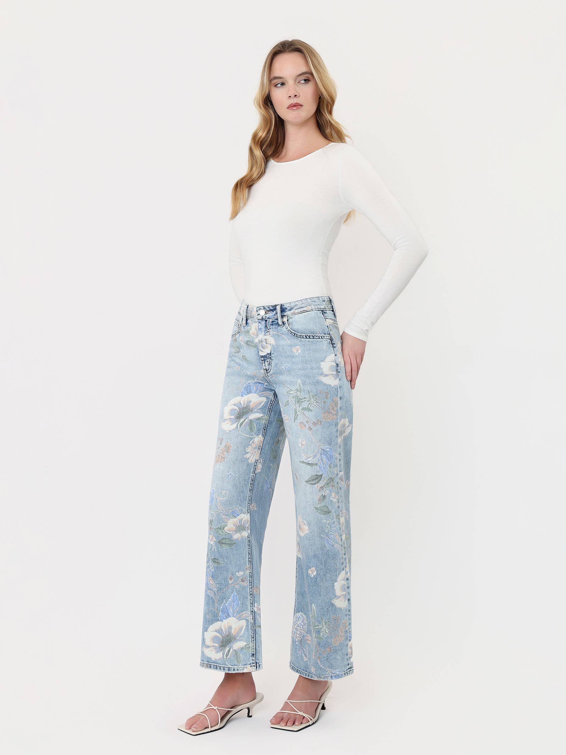 HIGH RISE FLORAL JEANS