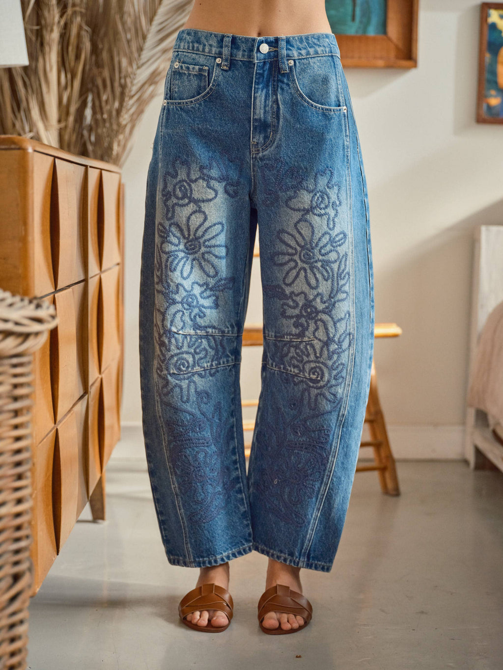 EMBROIDEREDBARREL PANTS